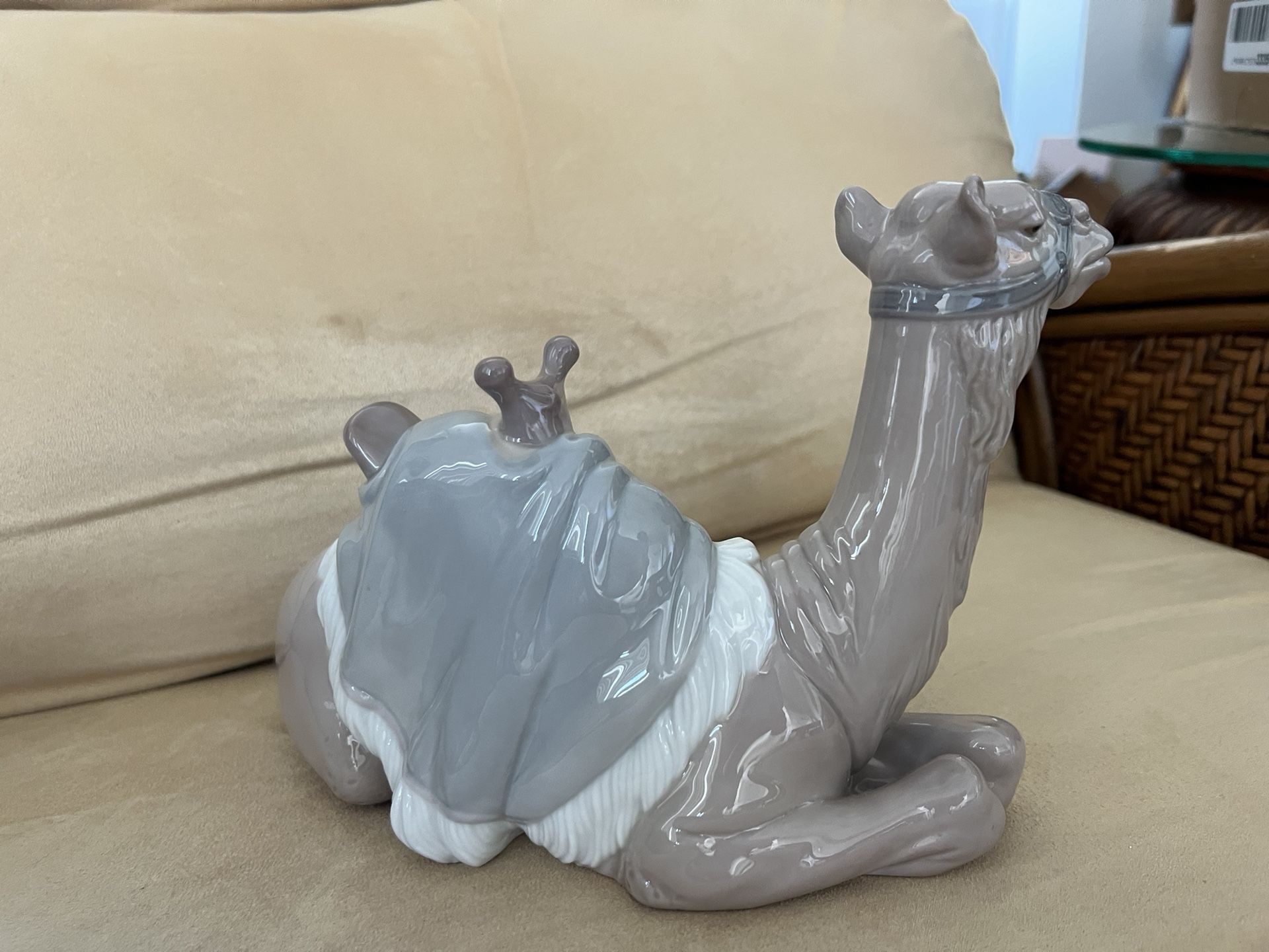 LLADRO CAMEL-Large