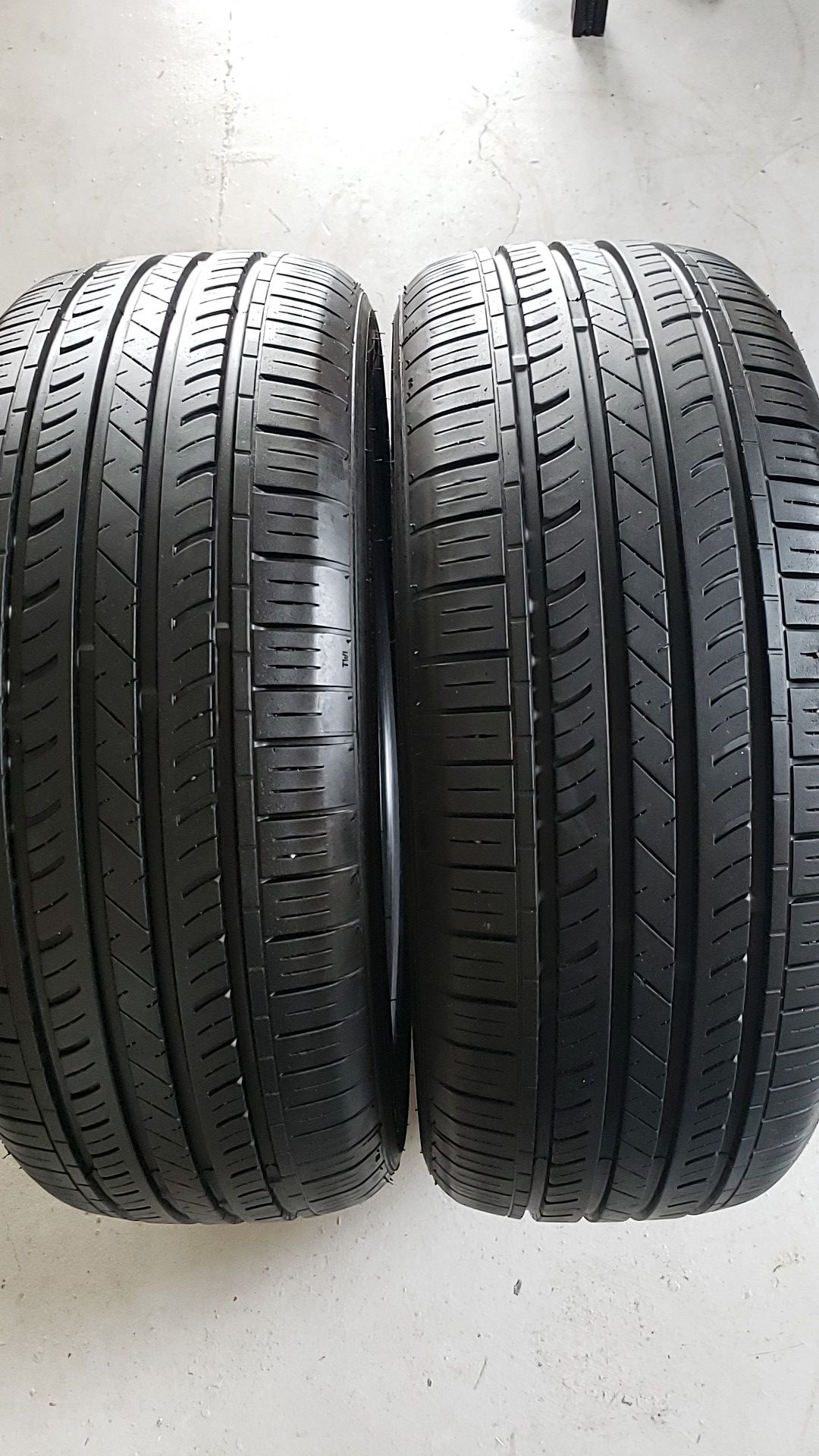 Land sport in good condition 2 tires 215 55 17 80% tread