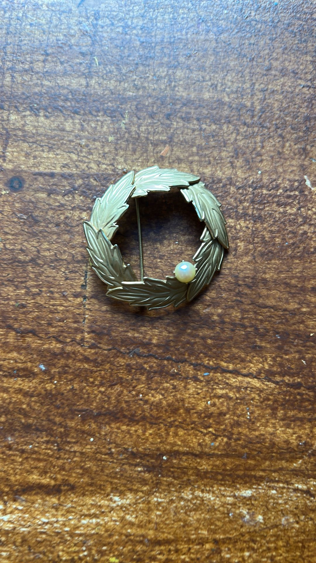 Gold Brooch 7 Grams Gold