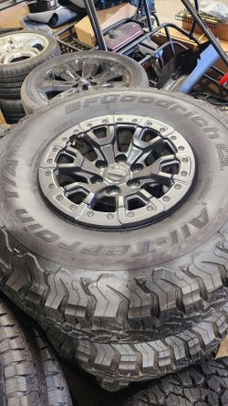 2026 Ford Bronco Raptor wheels