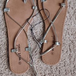 Women's Flats - Size: 8