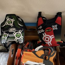 11 Hasbro Nerf Lazer Tag blaster set, Plus 2 Veats