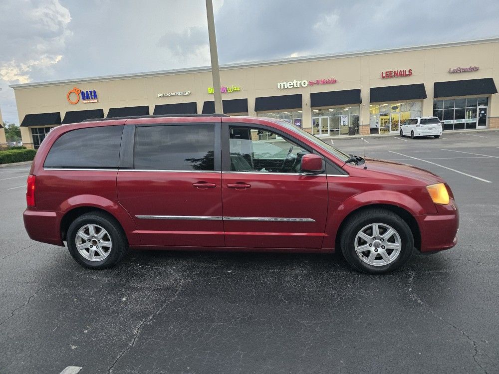 2013 Chrysler Town & Country