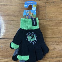 NWT Minecraft boys Gloves 2 pairs (5-9yrs)