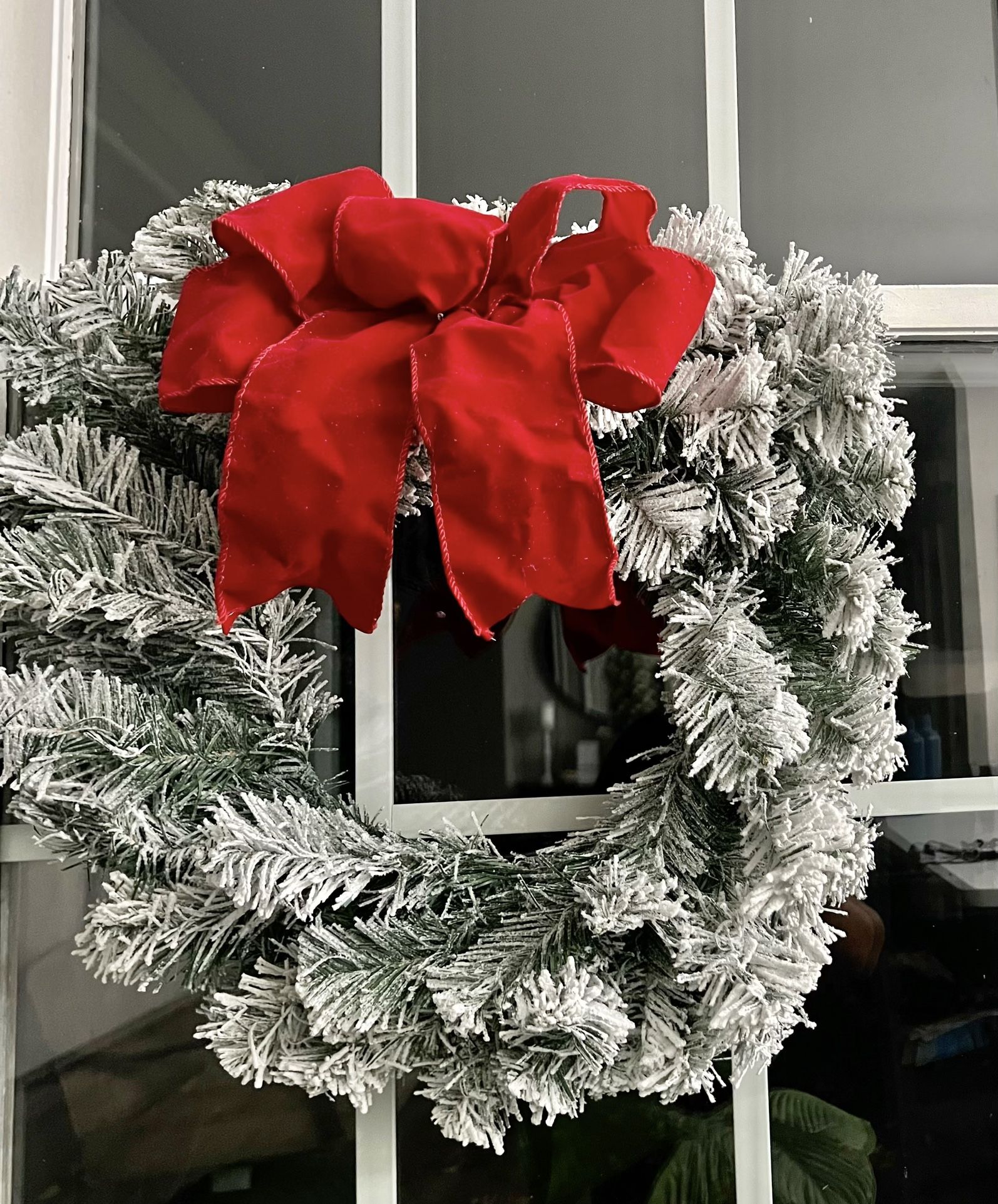 New 24 Inch Flocked Wreath (7 Available)