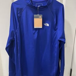 North The Face 1/4 Zip  T-shirt Size XL For Men’s 