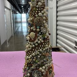 ****VINTAGE JEWELED 17” HOLIDAY CHRISTMAS TREE ***