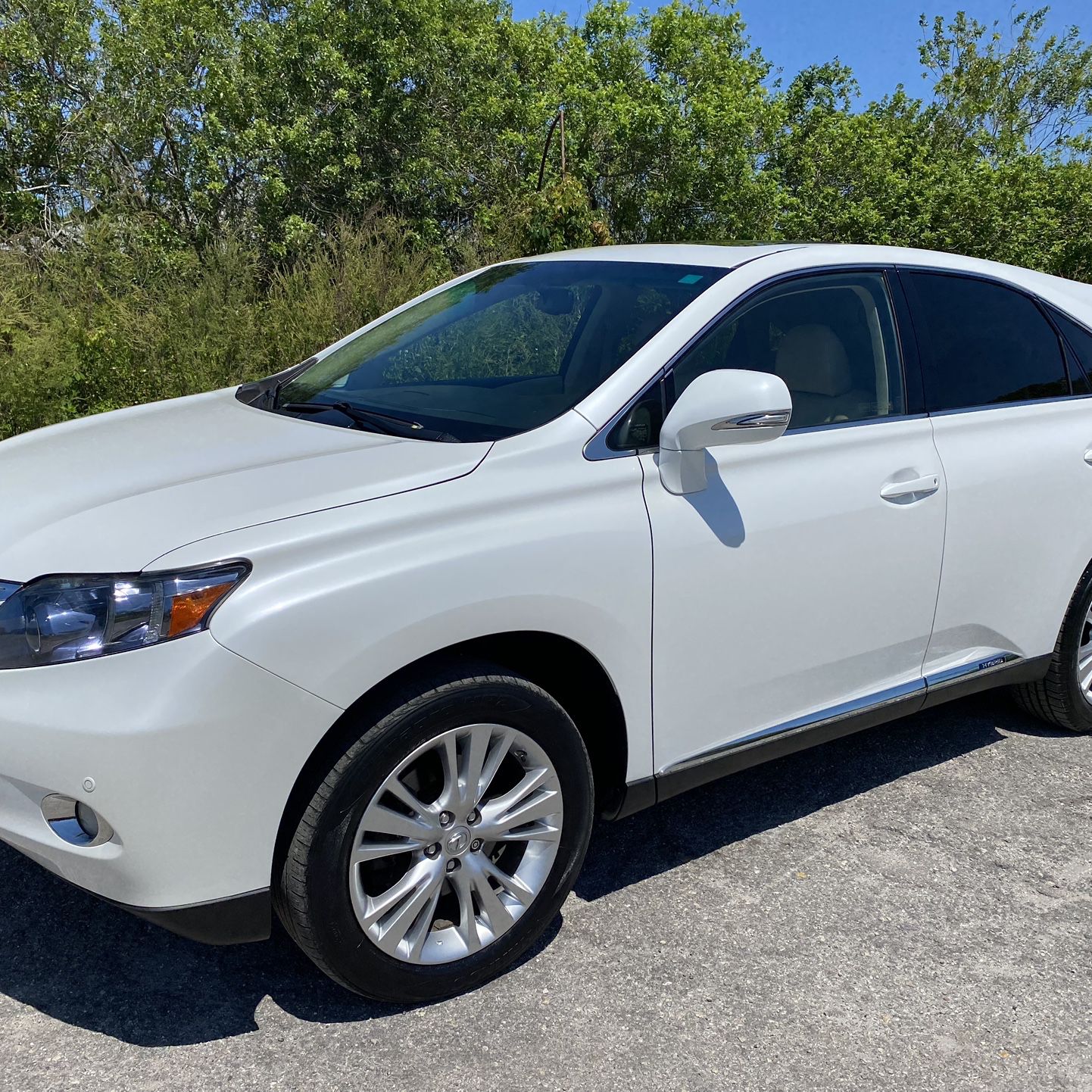 2010 LEXUS RX 450H HYRBID *ONLY 99,000 MILES 2 OWNER* CLEAN CARFAX FL  LIKE NEW CONDITION  *ONLY 99,000 MILES  LEXUS DEALER SERVICED SINCE NEW  WARRAN