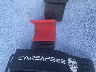 Gym Reaper Heavy Duty LIFTING HOOKS ( Iron )… Top Of The Line For Beasts !! 💪🏼💪🏼💯 Never Lose Your Grip Again !!