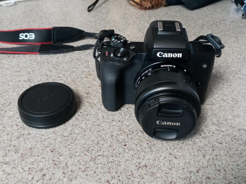 Canon EOS M50 Camera
