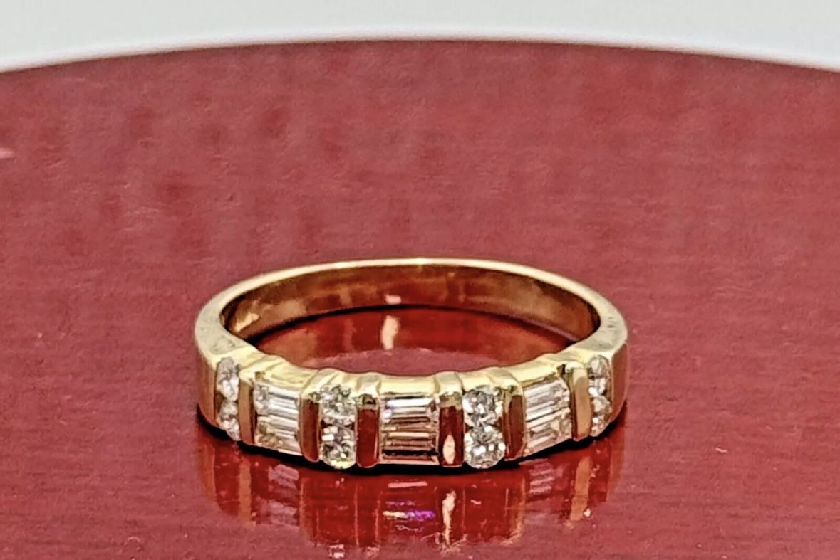 New 14k Solid Yellow Gold Emerald & Round Cut Diamond Ring Size 7
