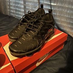 Vapor Maxes And Air Max Plus (size 9)