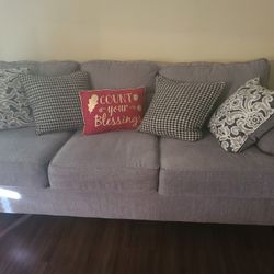 3 sitter Couch with 2 Throw Pillows 