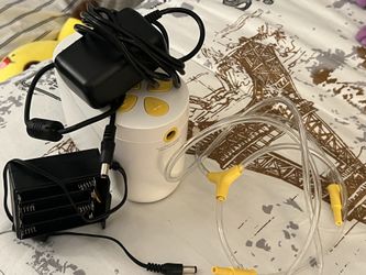 Medela pump In Style Breast pump