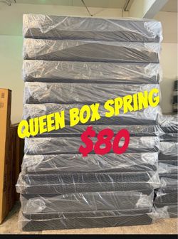 Queen Box Spring new