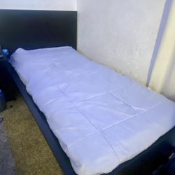 BED FRAME AND MATTRESS 