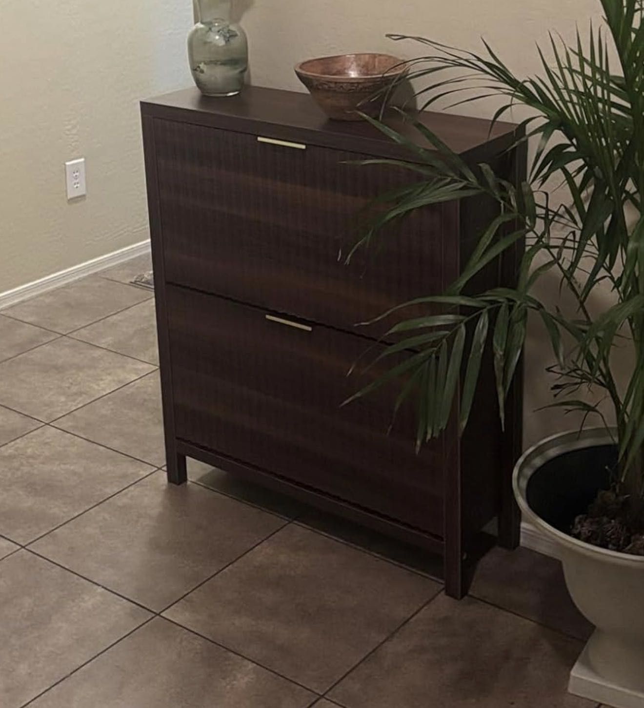 Modern Slatted Wood Shoe Organizer with Dual Flip Drawers, Slim Shoe Storage Cabinet, Wood Freestanding Organizer Shoe Rack for Entryway, Small Spaces