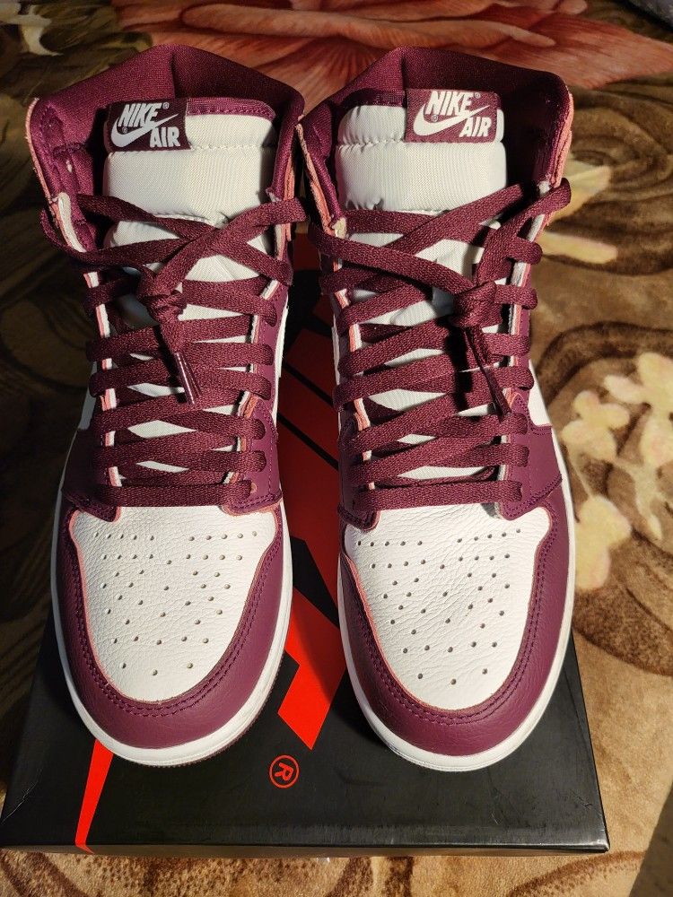 Jordan 1 High  Bordeaux  Worn  Size 10.5 $60