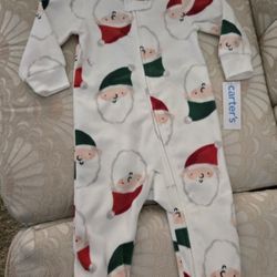 Carter's Pj's Size 9 Months.