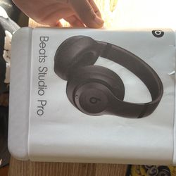 Beats Studio Pro 