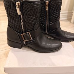 ✨ Calvin Klein Boots – Excellent Condition ✨