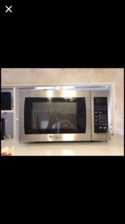 Crow microwave. Magic chef. 900 Watts