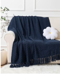 Battilo Navy Blue Chunky Knit Throw Blanket 50” x 60” – Soft Chevron Pattern with Tassels