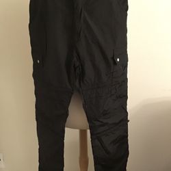 BLACK CARGO PANTS SIZE 29