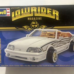 Revell Model Kit - ‘92 Mustang