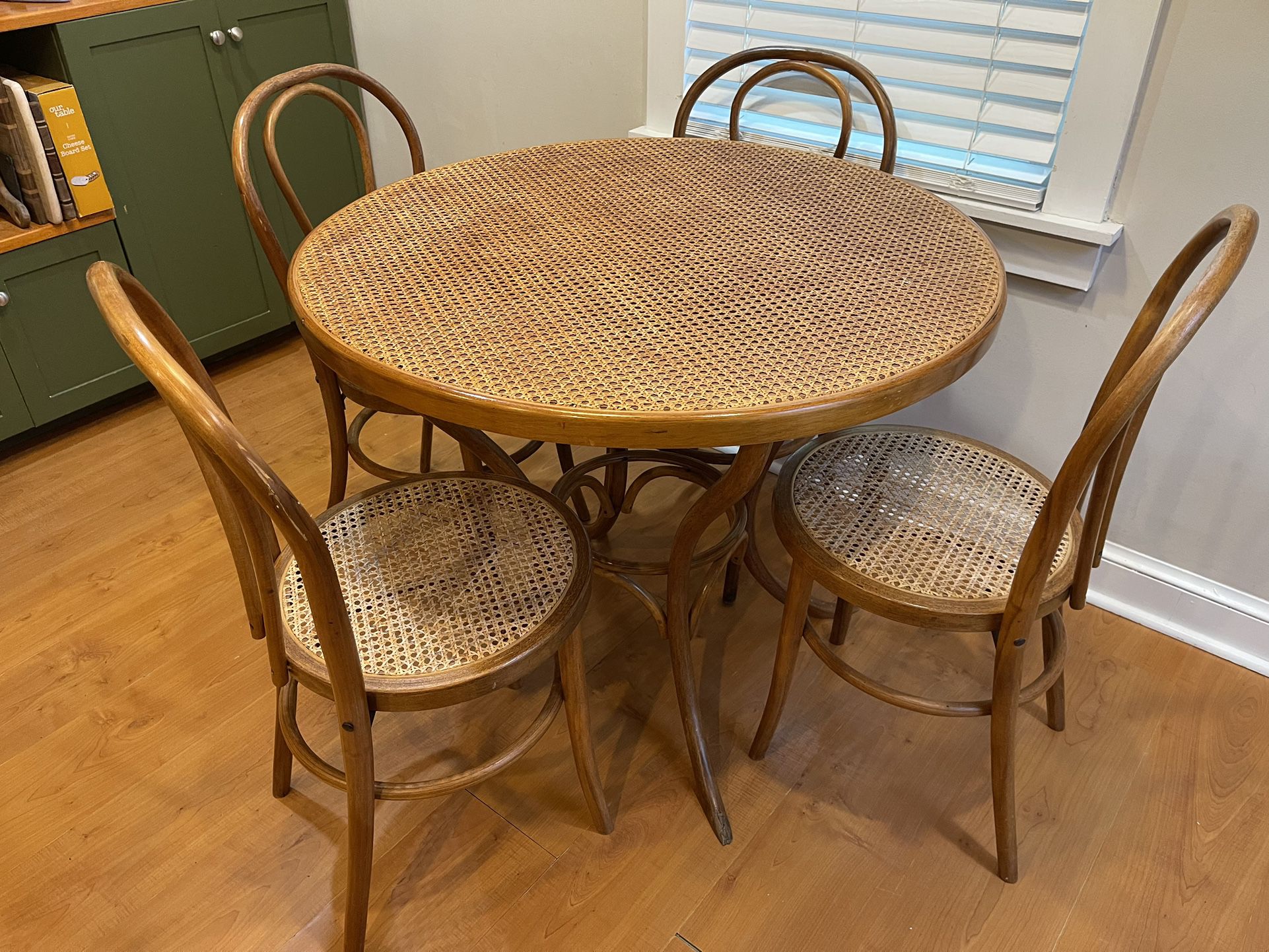 Vintage Bentwood rattan cafe kitchen table and 4 chairs