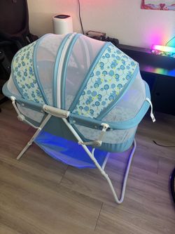 Baby Bassinet with Canopy and Stand