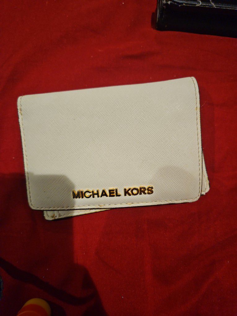 White Michael Kors Wallet 