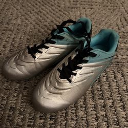 DSG SPEED VIPER CLEATS size 2
