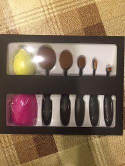 Oval brushes