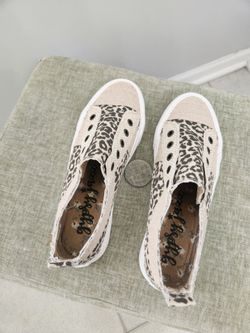 Womens shoes