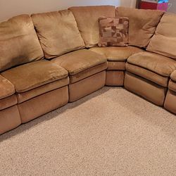 Lazyboy Sectional Couch With 6 Seats With 4 Recliners Modular