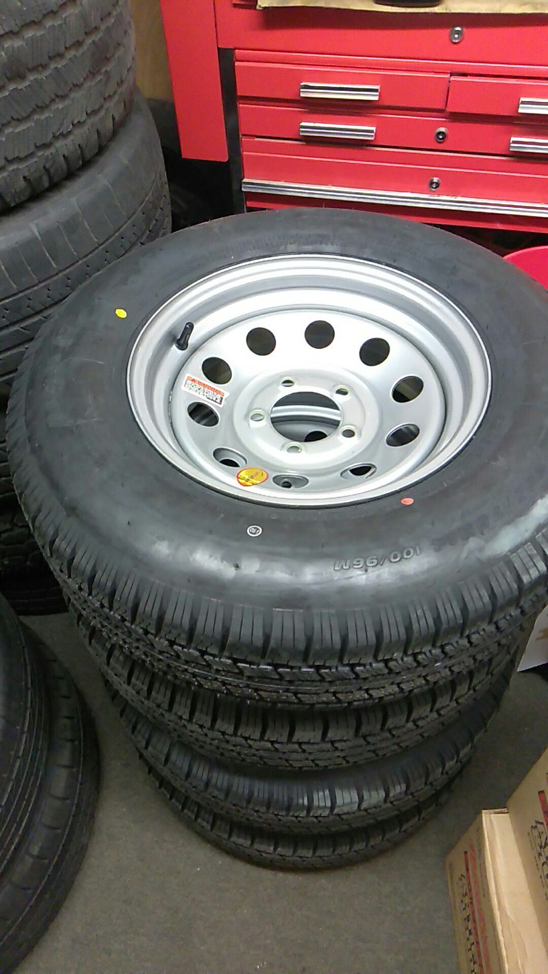 205/75/14 trailer rims and tires