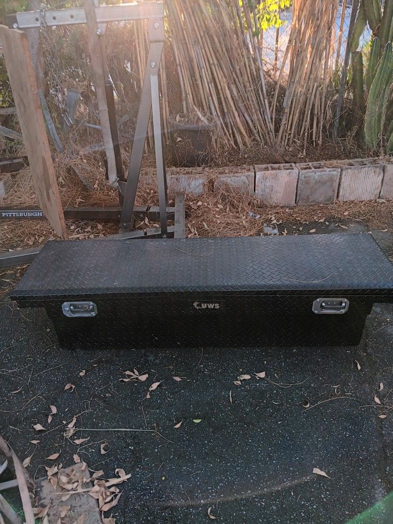 Truck Tool Box For A Gmc Or Chevrolet Truck