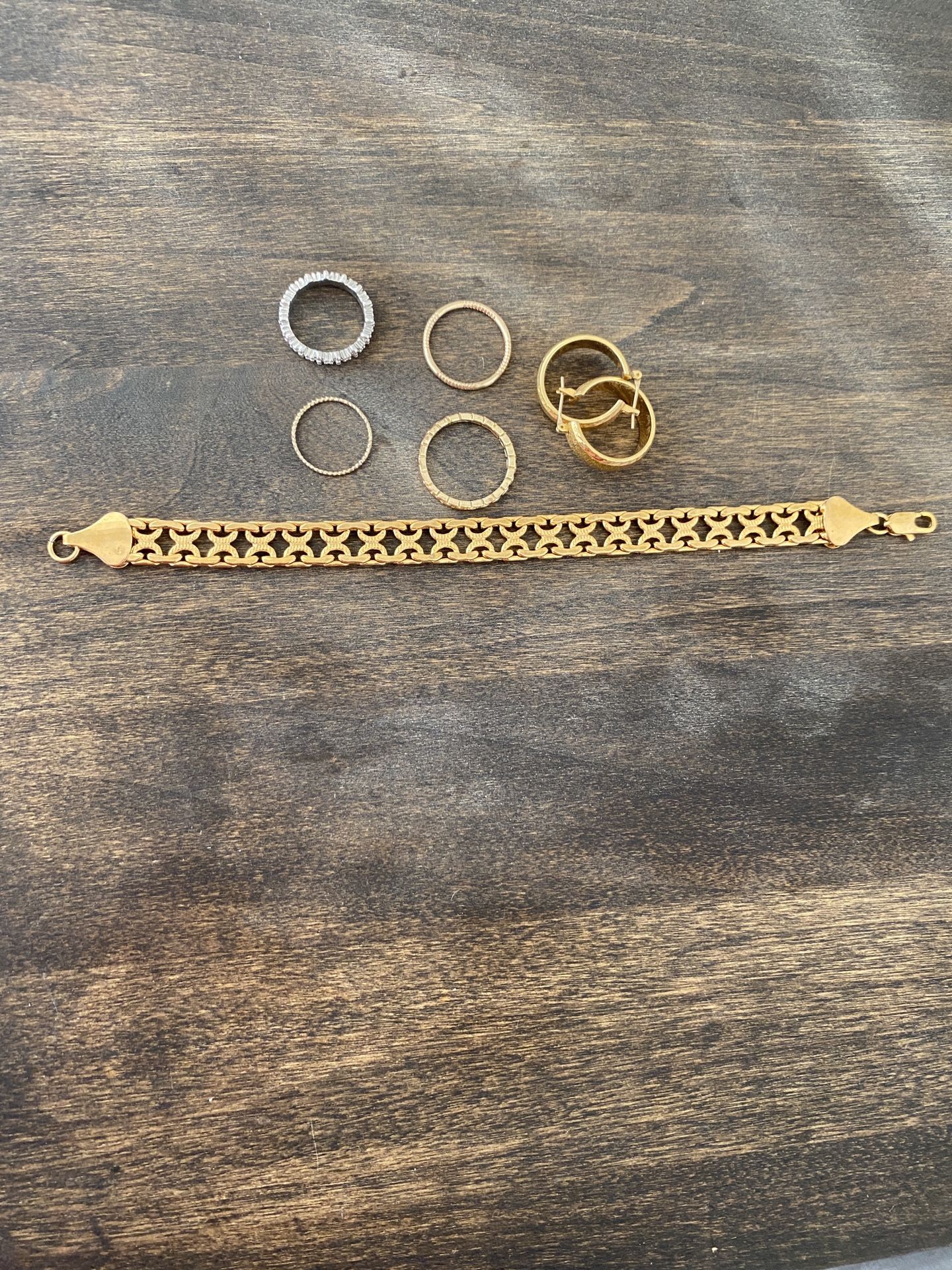 Costume Jewelry Lot Bracelet/4 Rings/Earrings Lot