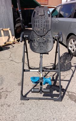 Teeter stand up table