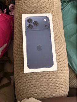 iPhone 17 boxes