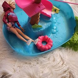 Barbie and Chelsea The Lost Birthday Splashtastic Pool Surprise Playset, Blonde Doll & Accessories
