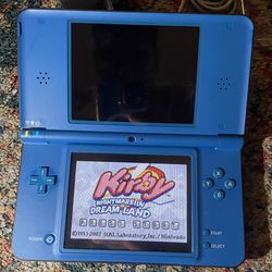 Nintendo Dsi XL With 300 Games Inside 