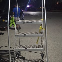 Rolling ladder