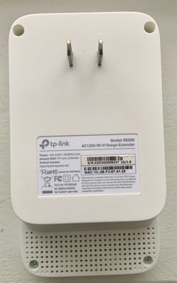 TP-Link AC1200 WiFi Extender Model RE300 Dual Band 2.4 GHz 5 GHz Repeater