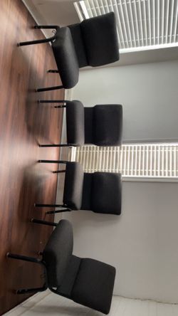 4 Sitting Chairs