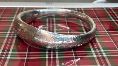 Ippolita fine Italian bangle bracelet glamazon hand hammered of sterling silver 925