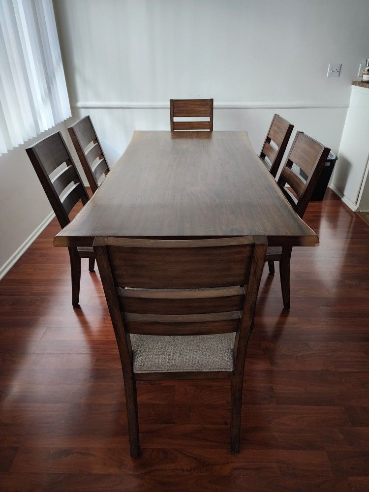 Pike & Main Whitley 7-piece Dining Set. Wooden Table + 6 Chairs. for ...