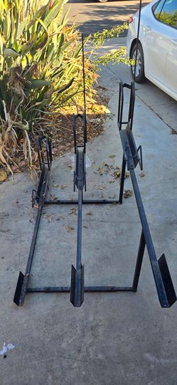 Bicycle rack  holds 3 bicycles
