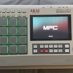 AKAI MPC LIVE 2